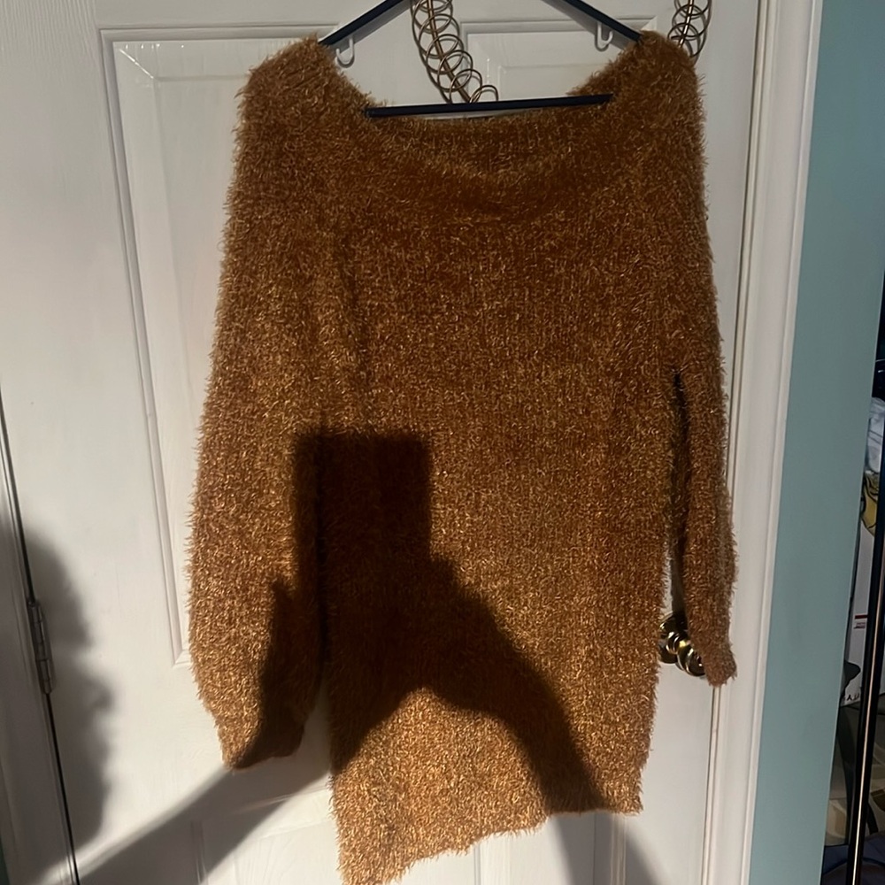 Snails & Cinnamon M Orange Brown Fuzzy Long Sleeve Stretch Boat Neck Sweater.